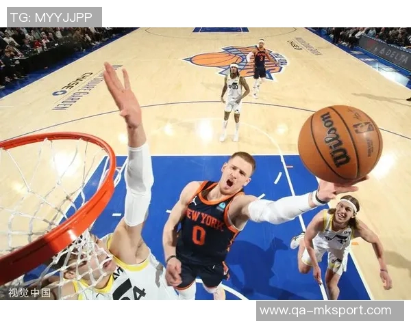 迪文岑佐全场表现出色15投7中三分球命中率高达45贡献21分助力球队胜利